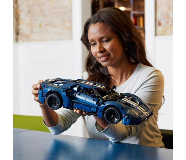 LEGO Technic 42154 Ford GT, wersja z 2022 roku - 1091323 - zdjęcie 2